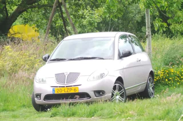 Lancia Ypsilon (2010) thumbnail 1