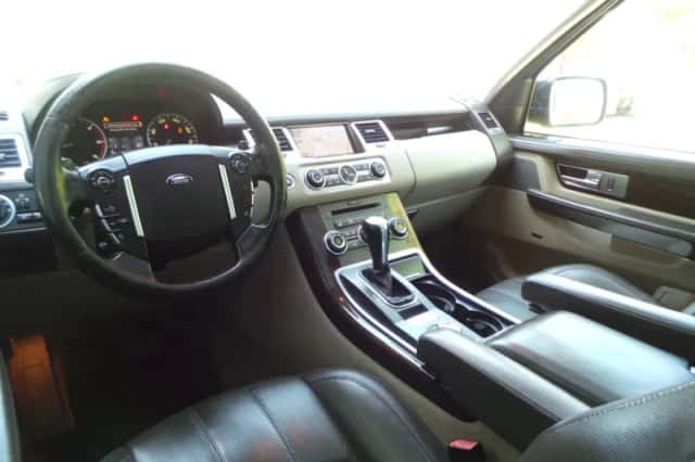 Land Rover Range Rover Sport (2011) thumbnail 2