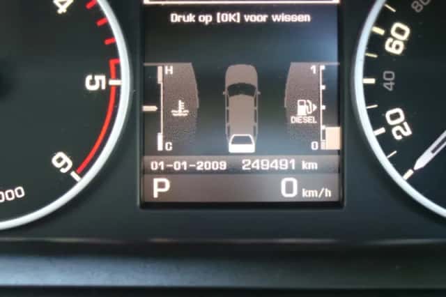 Land Rover Range Rover Sport (2011) thumbnail 3