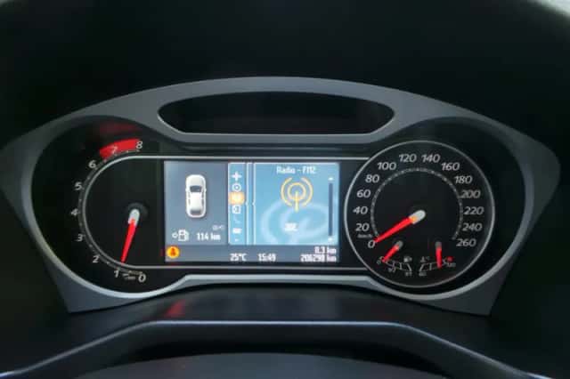 Ford Mondeo (2010) thumbnail 3