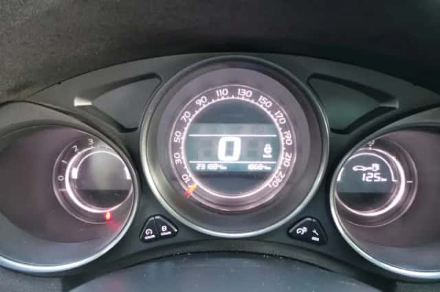 Citroën C4 (2012) thumbnail 3