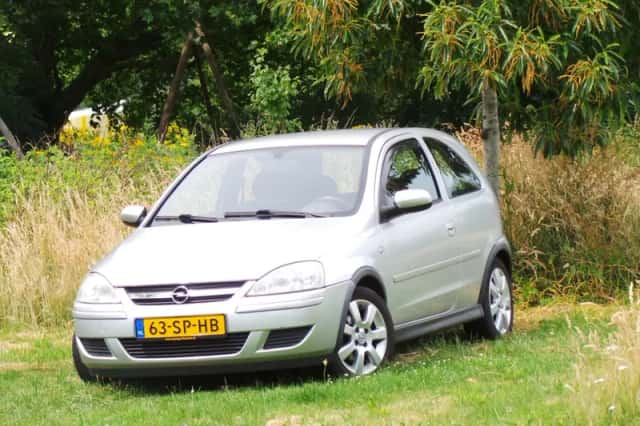 Opel Corsa (2006) thumbnail 1