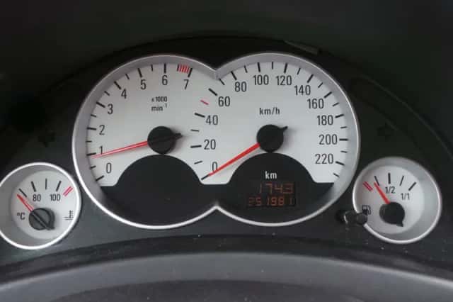 Opel Corsa (2006) thumbnail 3