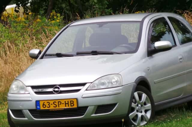 Opel Corsa (2006) thumbnail 5