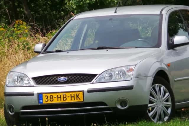 Ford Mondeo (2001) thumbnail 5
