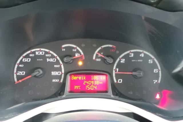 Ford Ka (2009) thumbnail 3