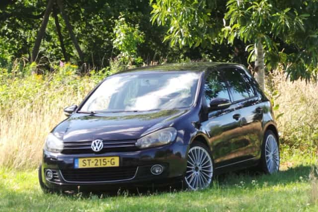 Volkswagen Golf (2009) thumbnail 1