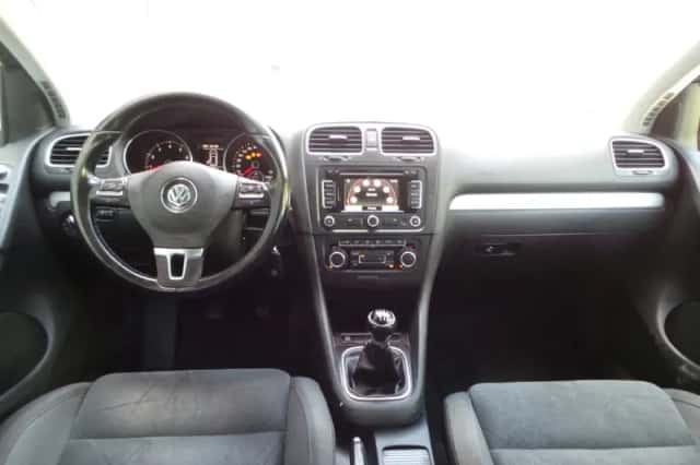 Volkswagen Golf (2009) thumbnail 2