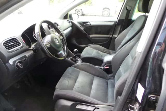 Volkswagen Golf (2009) thumbnail 6