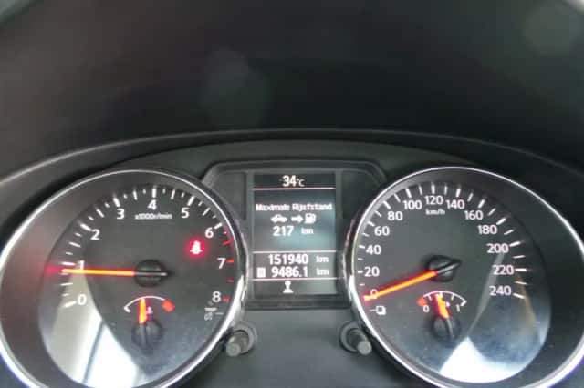 Nissan Qashqai (2011) thumbnail 3