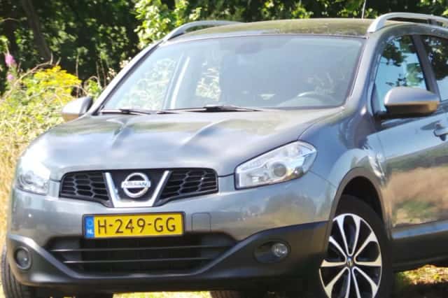 Nissan Qashqai (2011) thumbnail 6