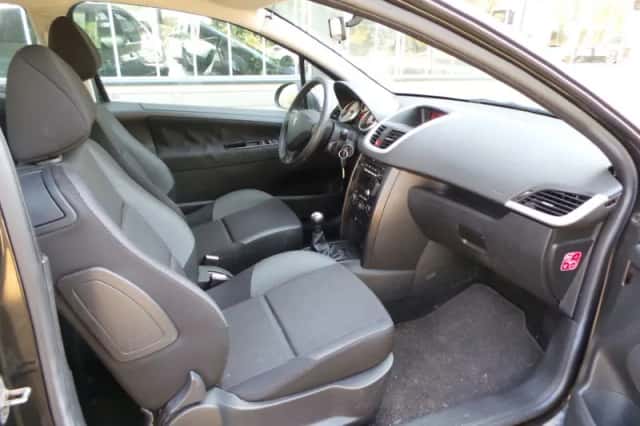 Peugeot 207 (2009) thumbnail 2