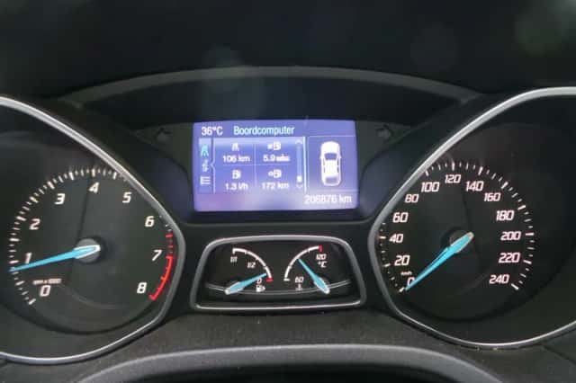 Ford Focus (2012) thumbnail 3