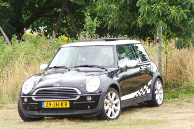 MINI One (2002) thumbnail 1