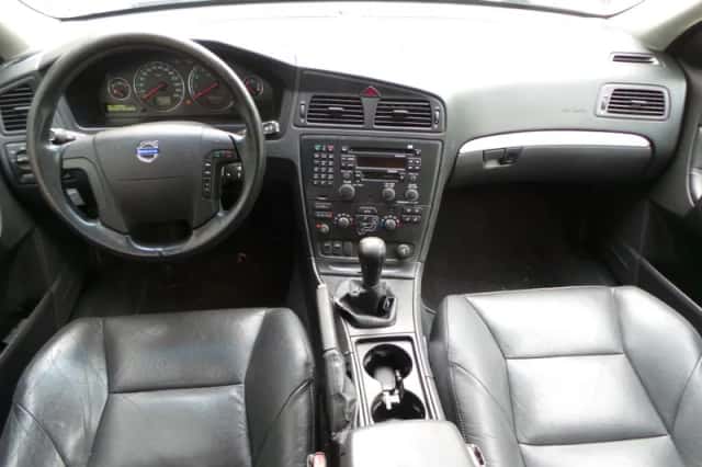 Volvo V70 (2003) thumbnail 2