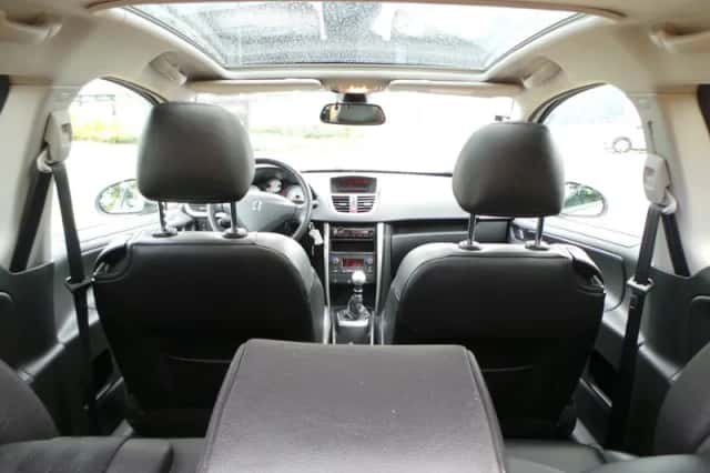 Peugeot 207 (2011) thumbnail 2