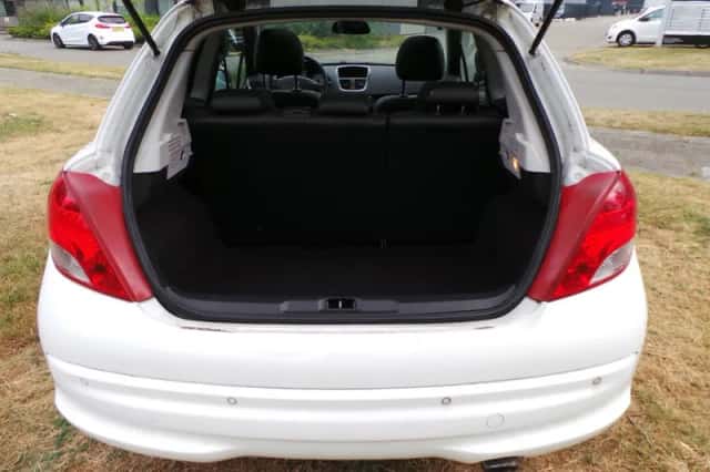 Peugeot 207 (2011) thumbnail 6