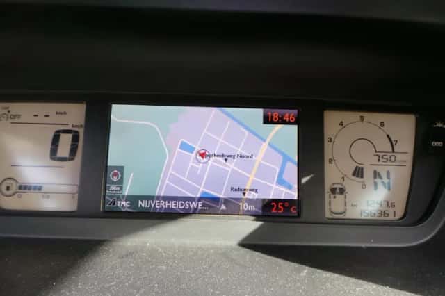 Citroën Grand C4 Picasso (2010) thumbnail 3