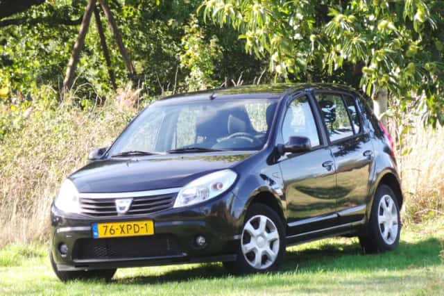 Dacia Sandero (2012) thumbnail 1