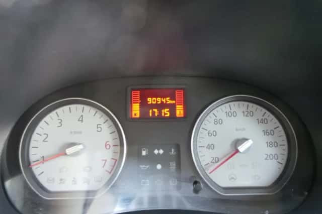 Dacia Sandero (2012) thumbnail 3