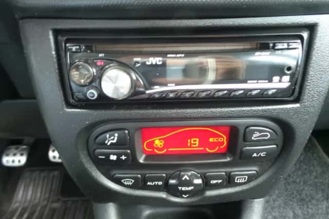 Peugeot 206+ (2009) thumbnail 5