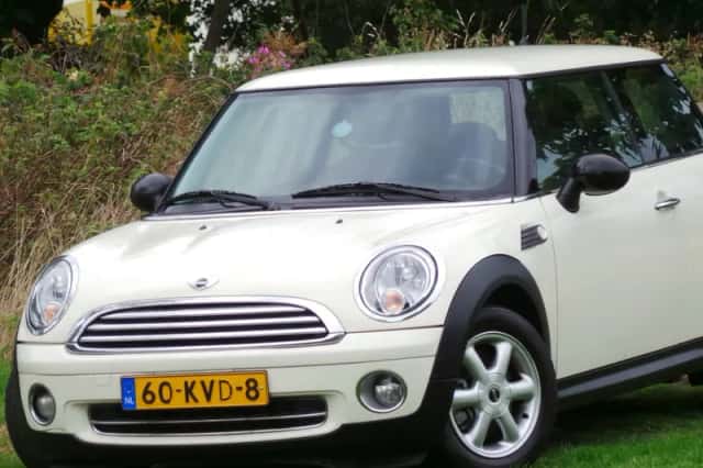 MINI One (2010) thumbnail 4