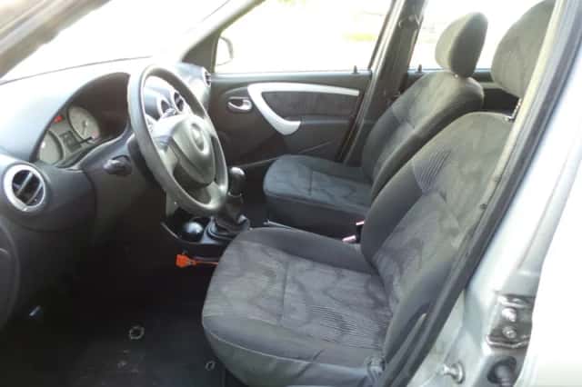 Dacia Logan MCV (2009) thumbnail 6