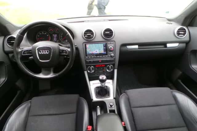 Audi A3 (2011) thumbnail 2