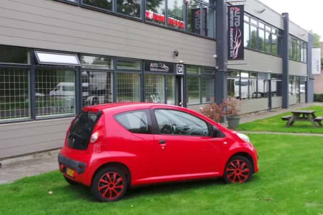 Peugeot 107 (2006) thumbnail 3