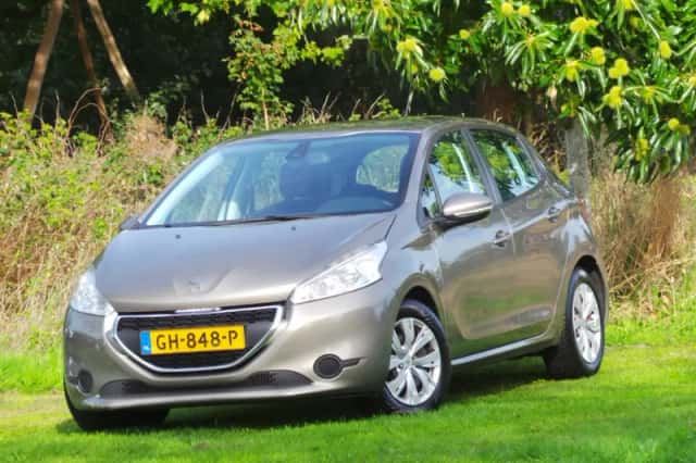 Peugeot 208 (2014) thumbnail 1