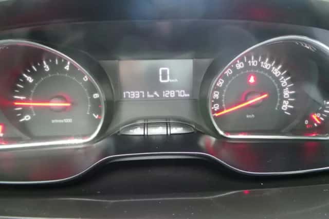 Peugeot 208 (2014) thumbnail 3