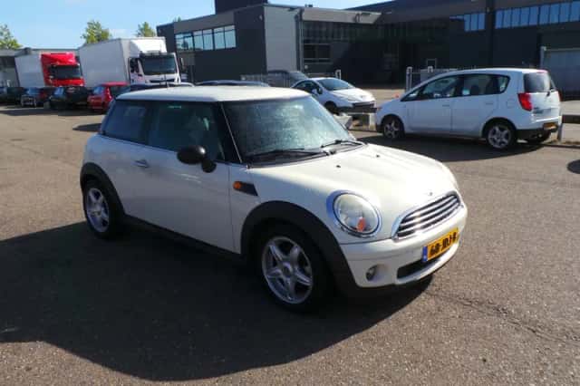 MINI One (2009) thumbnail 4