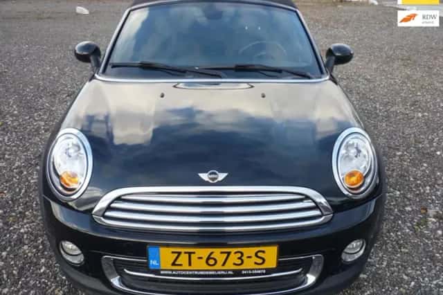 MINI Roadster (2012) thumbnail 1