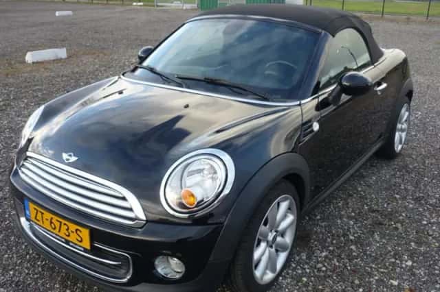 MINI Roadster (2012) thumbnail 2