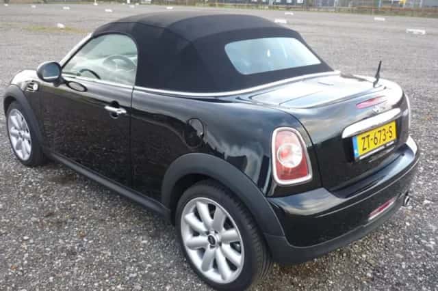 MINI Roadster (2012) thumbnail 4