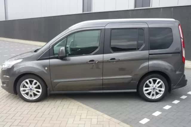 Ford Tourneo Connect (2016) thumbnail 2