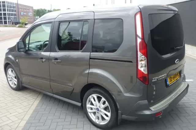 Ford Tourneo Connect (2016) thumbnail 4
