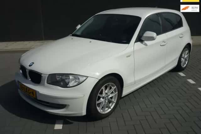BMW 1-Serie (2010) thumbnail 1