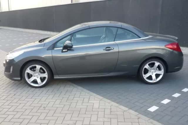 Peugeot 308 (2009) thumbnail 2