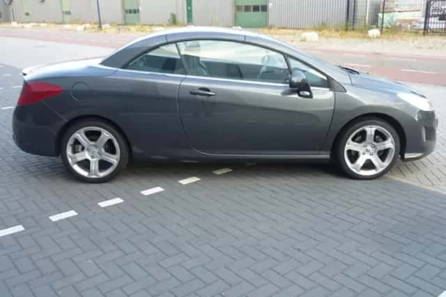 Peugeot 308 (2009) thumbnail 6