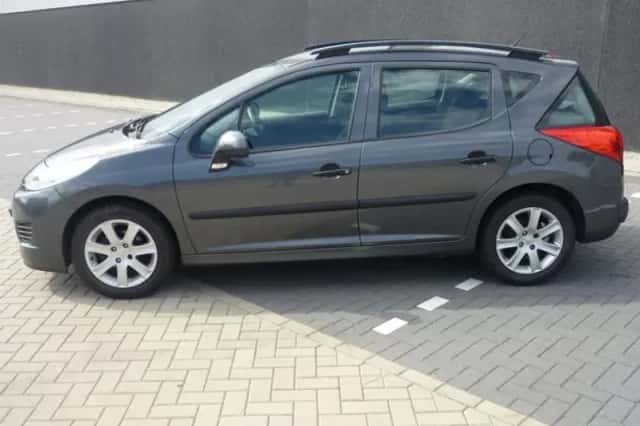 Peugeot 207 (2010) thumbnail 2