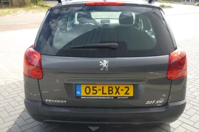 Peugeot 207 (2010) thumbnail 4