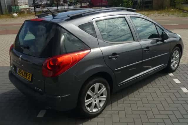 Peugeot 207 (2010) thumbnail 5