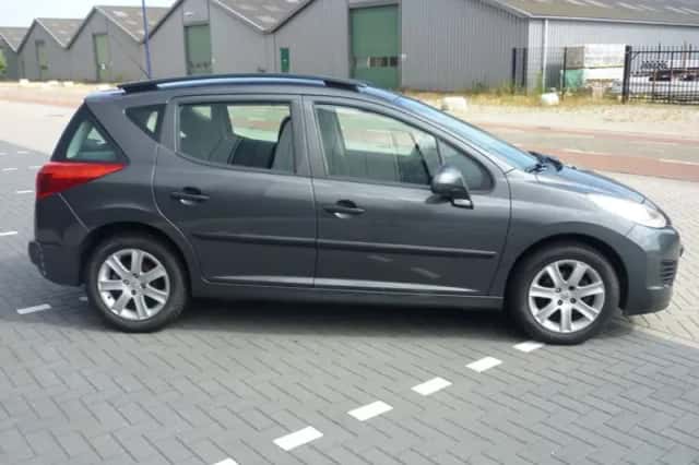 Peugeot 207 (2010) thumbnail 6