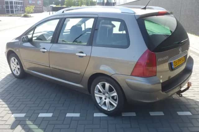Peugeot 307 (2004) thumbnail 3
