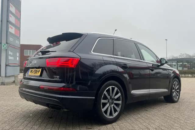 Audi Q7 (2016) thumbnail 3