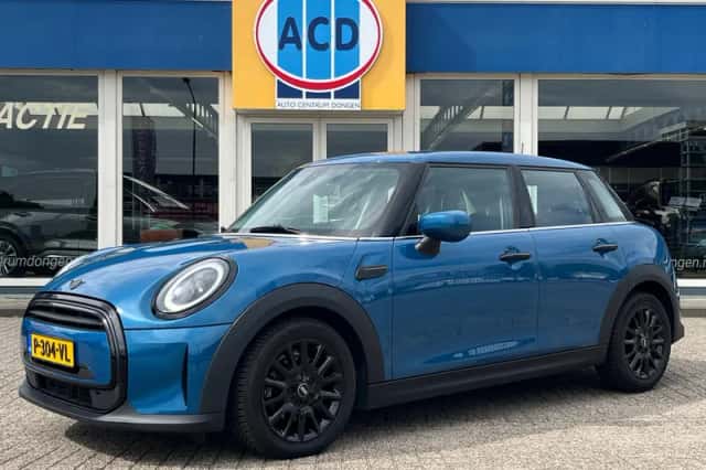 MINI Cooper (2022) thumbnail 1