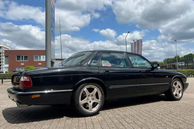 Jaguar XJR (2000) thumbnail 6