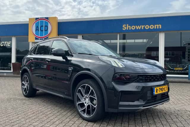 Lynk & Co 01 (2022) thumbnail 2