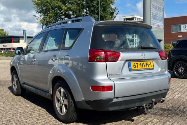 Peugeot 4007 (2009) thumbnail 4